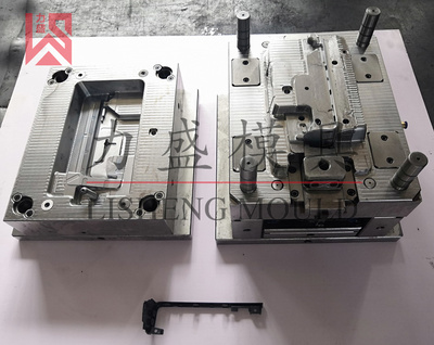 A13汽车配件e模具